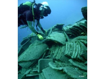 Caddebostan Balkadamlar Kulb Marmara Uluslararas Sualt Grntleme Festivali 2004e destek salanmtr.